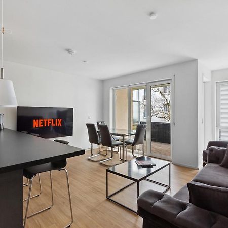 Eindrucksvolle Zwei-Zimmer-Wohnung Mit Balkon Und Grosser Kueche Лейпциг Экстерьер фото