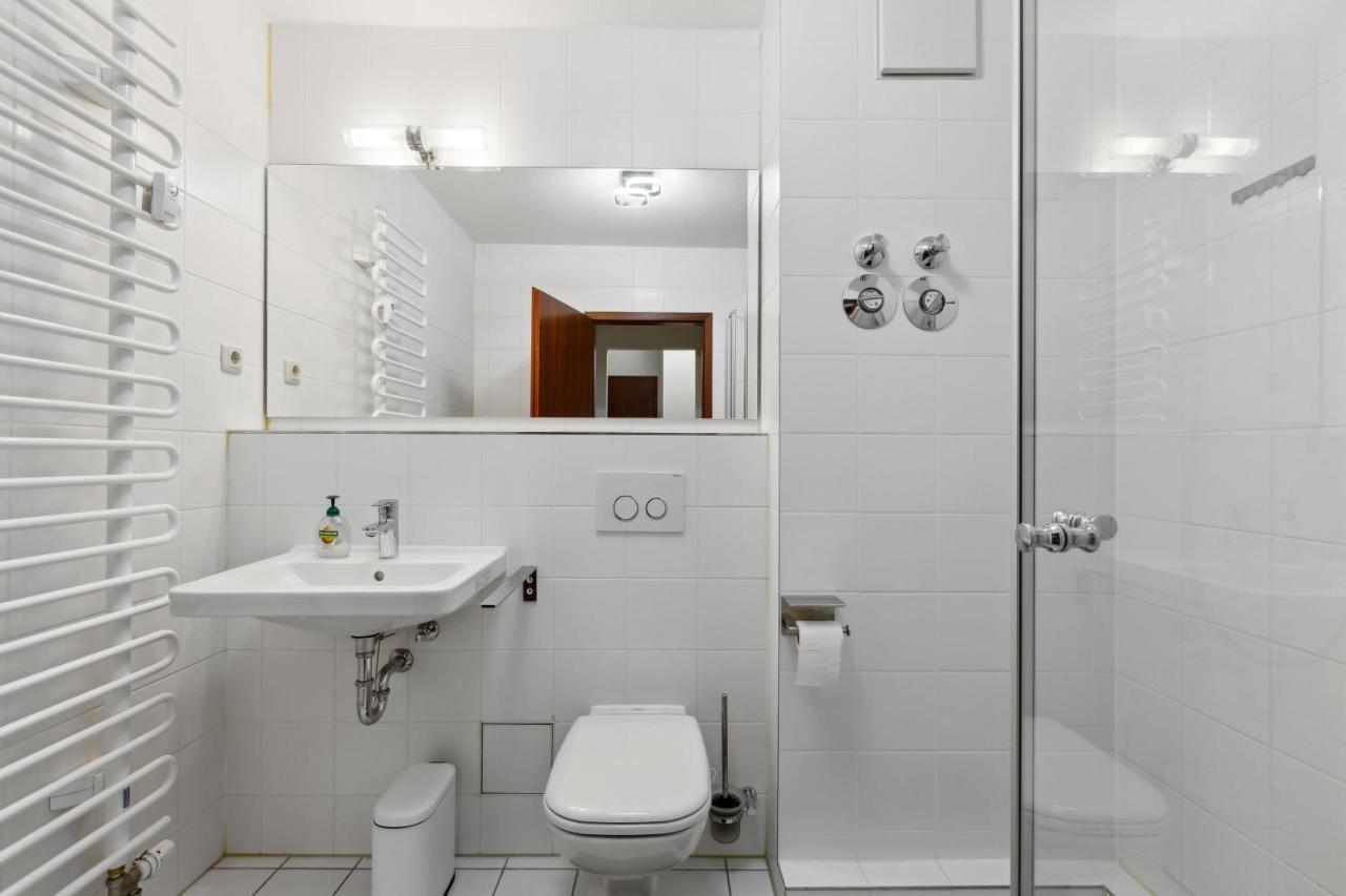 Eindrucksvolle Zwei-Zimmer-Wohnung Mit Balkon Und Grosser Kueche Лейпциг Экстерьер фото